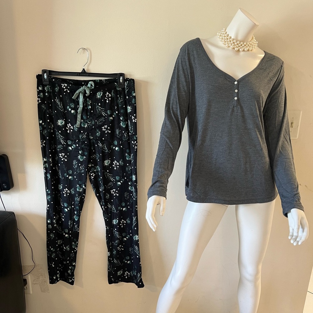 Women Stars above 2 piece pajama set /size XL/brand New